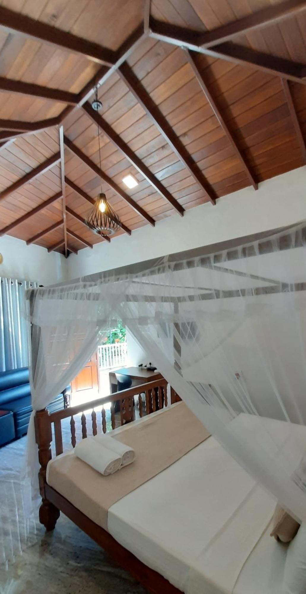 Kandy Bliss Lounge ภายนอก รูปภาพ